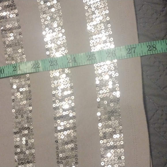 Old Navy White and Silver Sequin Tank - Picture 9 of 11